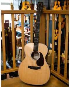 Martin Acoustic Guitars - 000-13E
