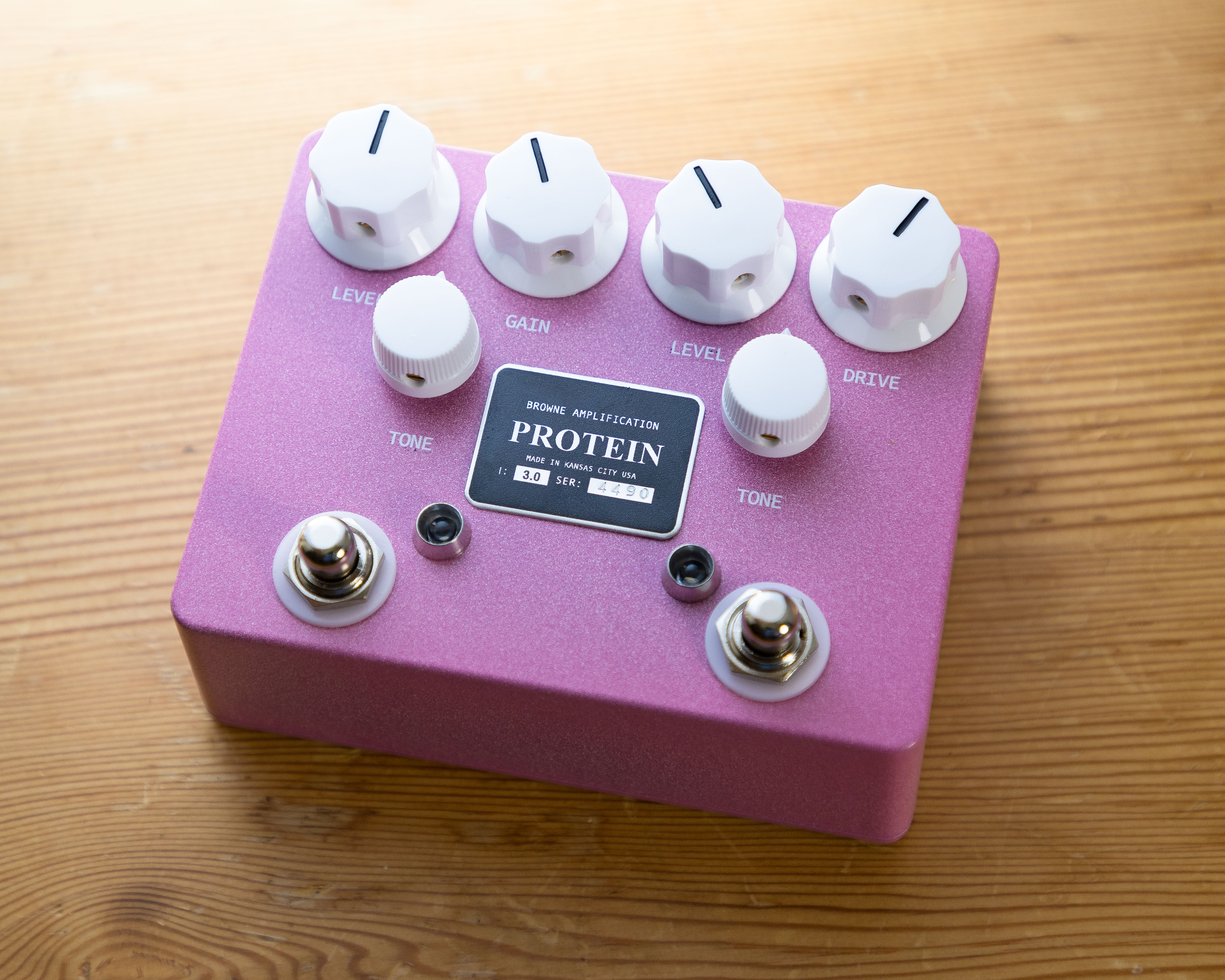 Browne Amplification - Protein Dual Overdrive V3 - Pink and White