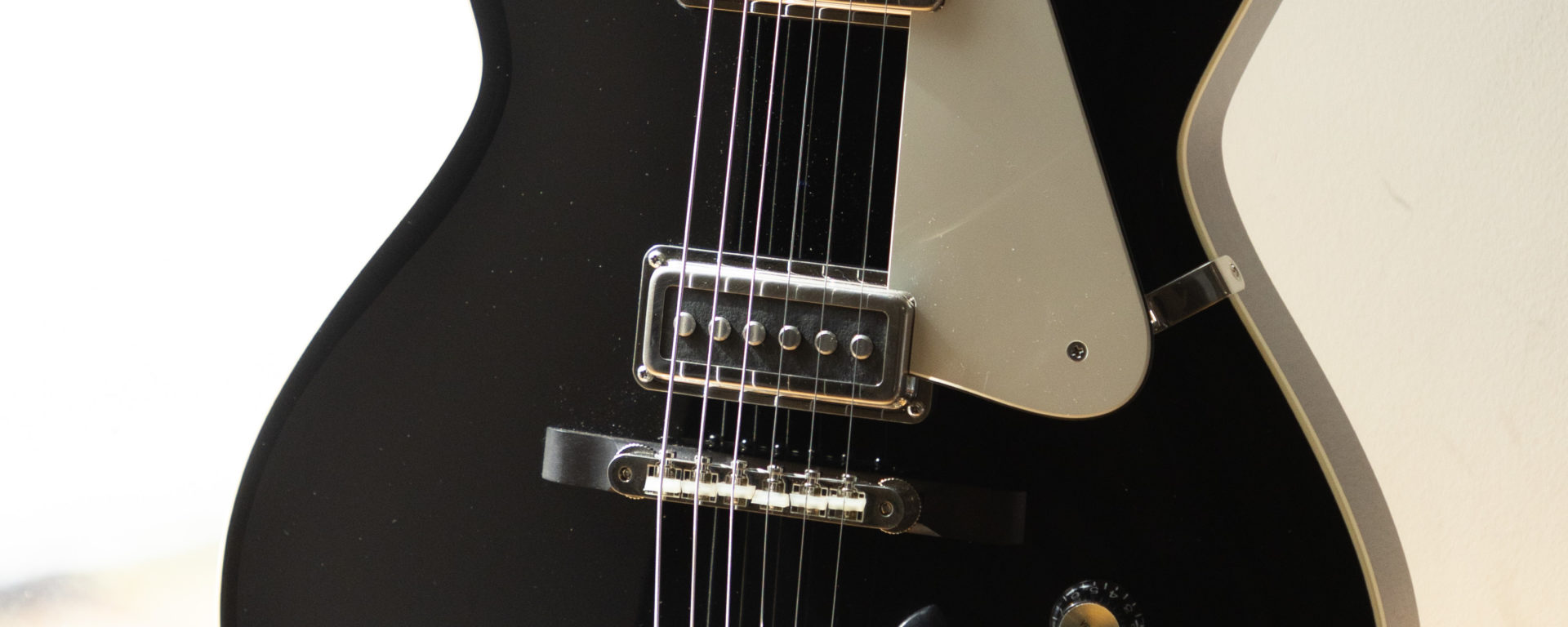 Close up on a Collings 470 JL - Antiqued Black
